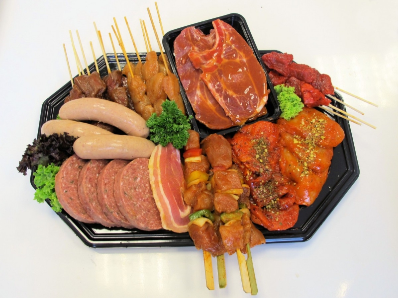 boucherie-LA ROQUEBRUSSANNE-min_bbq_butcher_shop_supermarket_meal_party-766127